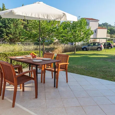 Holiday home Terra *